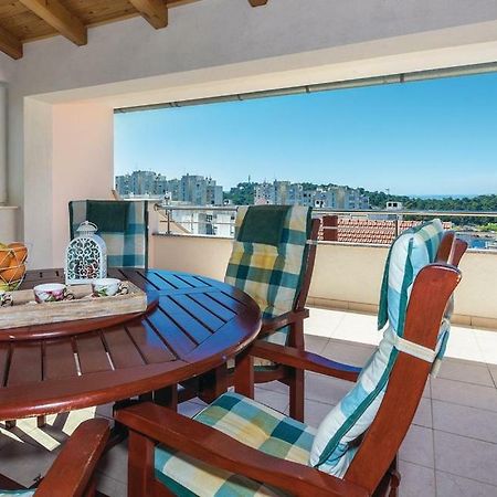 Apartman Sibenik Luaran gambar